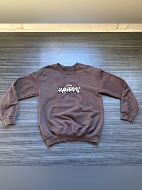 Monet Brown Crewneck Sweatshirt with Center Graphic